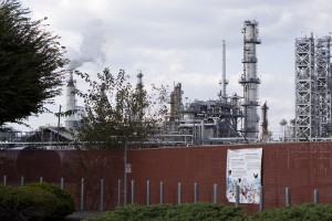 Valero refinery emits toxic air pollutants, just feet upwind from Paulsboro high school