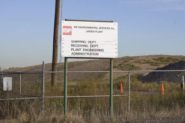 ISP (former GAF) toxic site, adjacent to Dupont toxic site of proposed PurGen coal plant, Linden NJtoic 